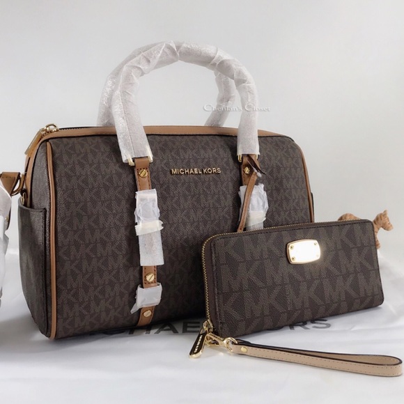 Michael Kors Handbags - NWOT Michael Kors Bedford Satchel Set